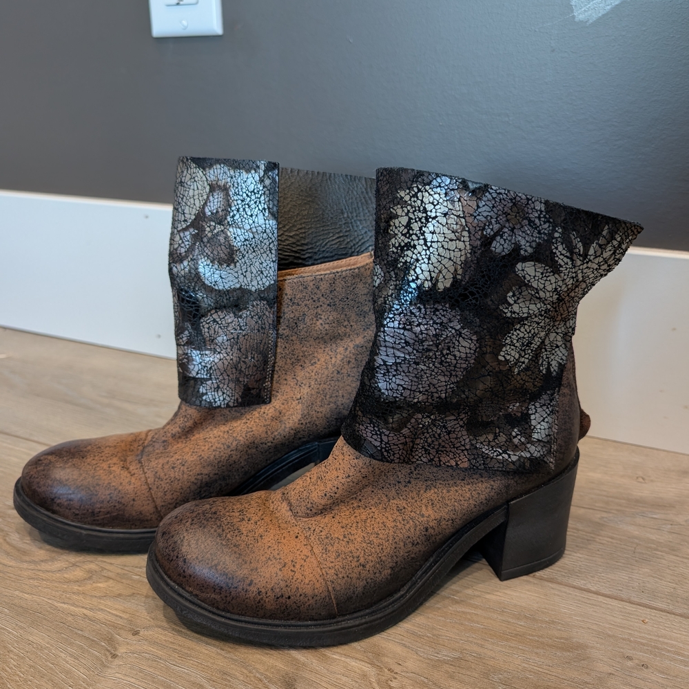 Papucei Leather Chukka Floral Heeled Boots